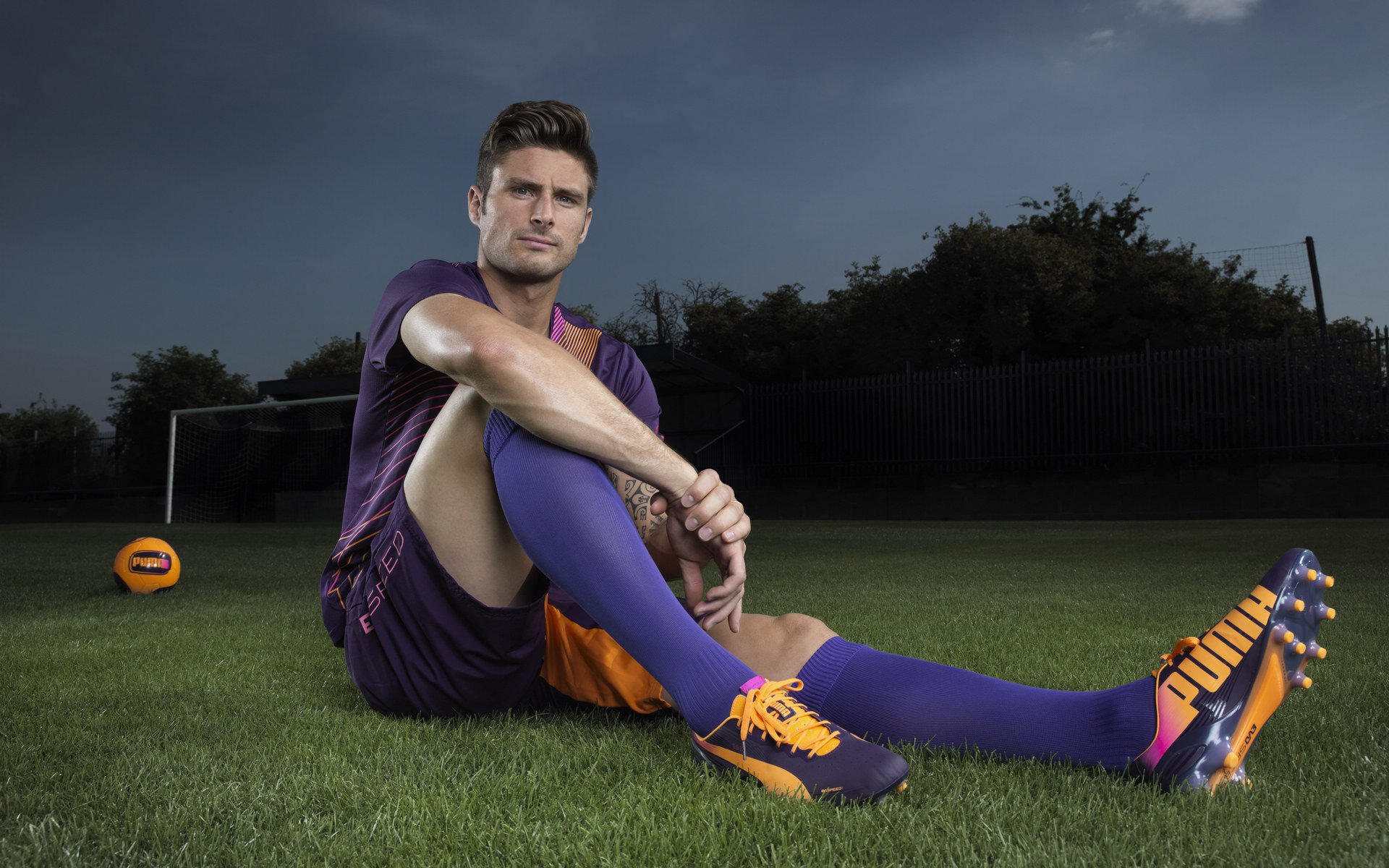 “尼古拉斯·桑特基的强势进攻与精准控制，带领阿根廷美洲狮队走向全球舞台”