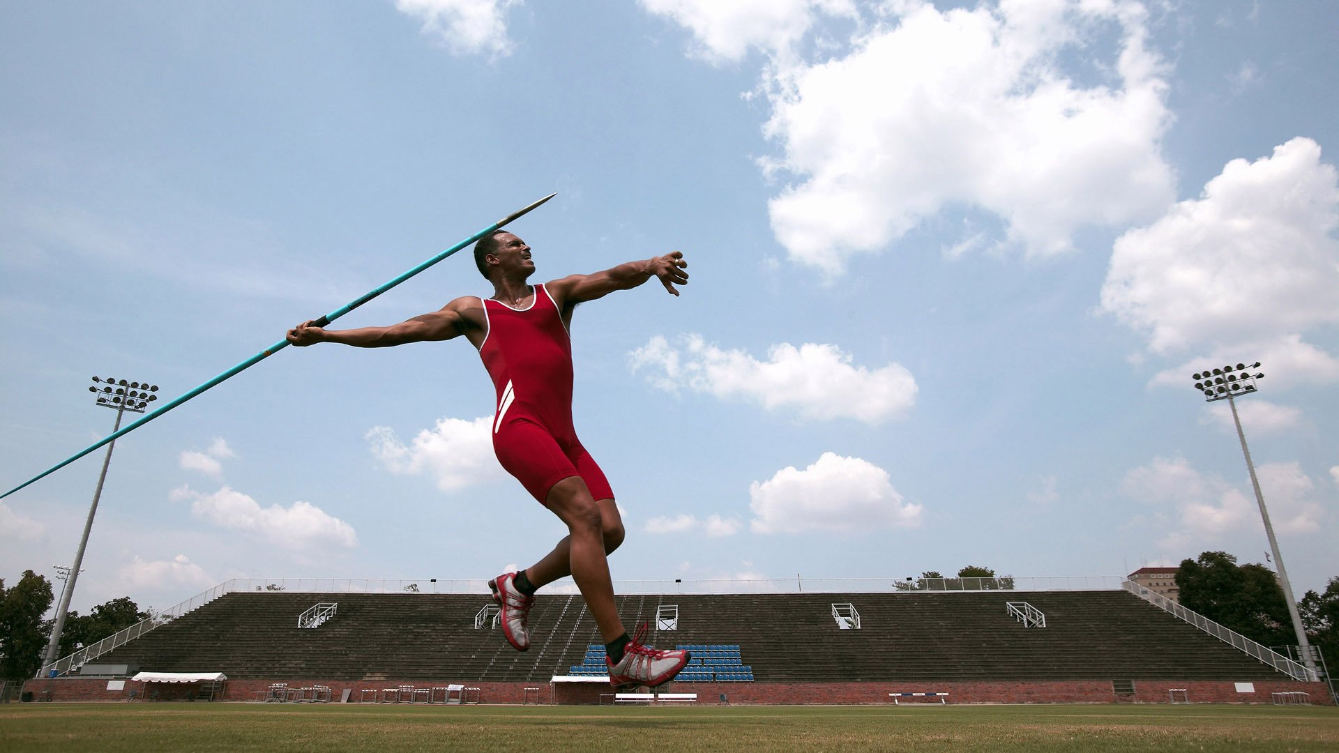 50米蛙泳战况激烈 普里戈达稳定冲线,里约男子50米蛙泳决赛